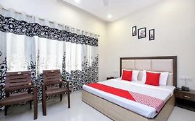 Forever Inn Hotel Near Golden Temple